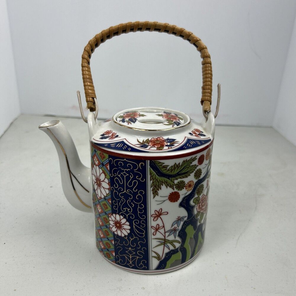 Vintage‎ Artmark Imari Empress Teapot with Bamboo Handle